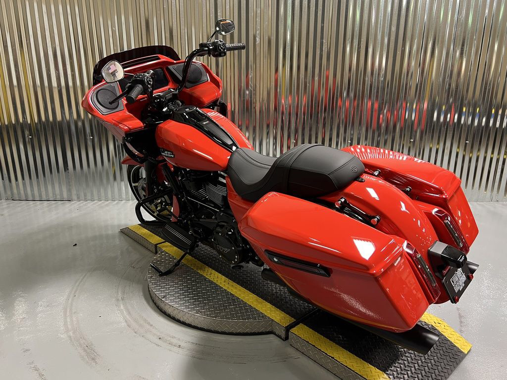 Road Glide®