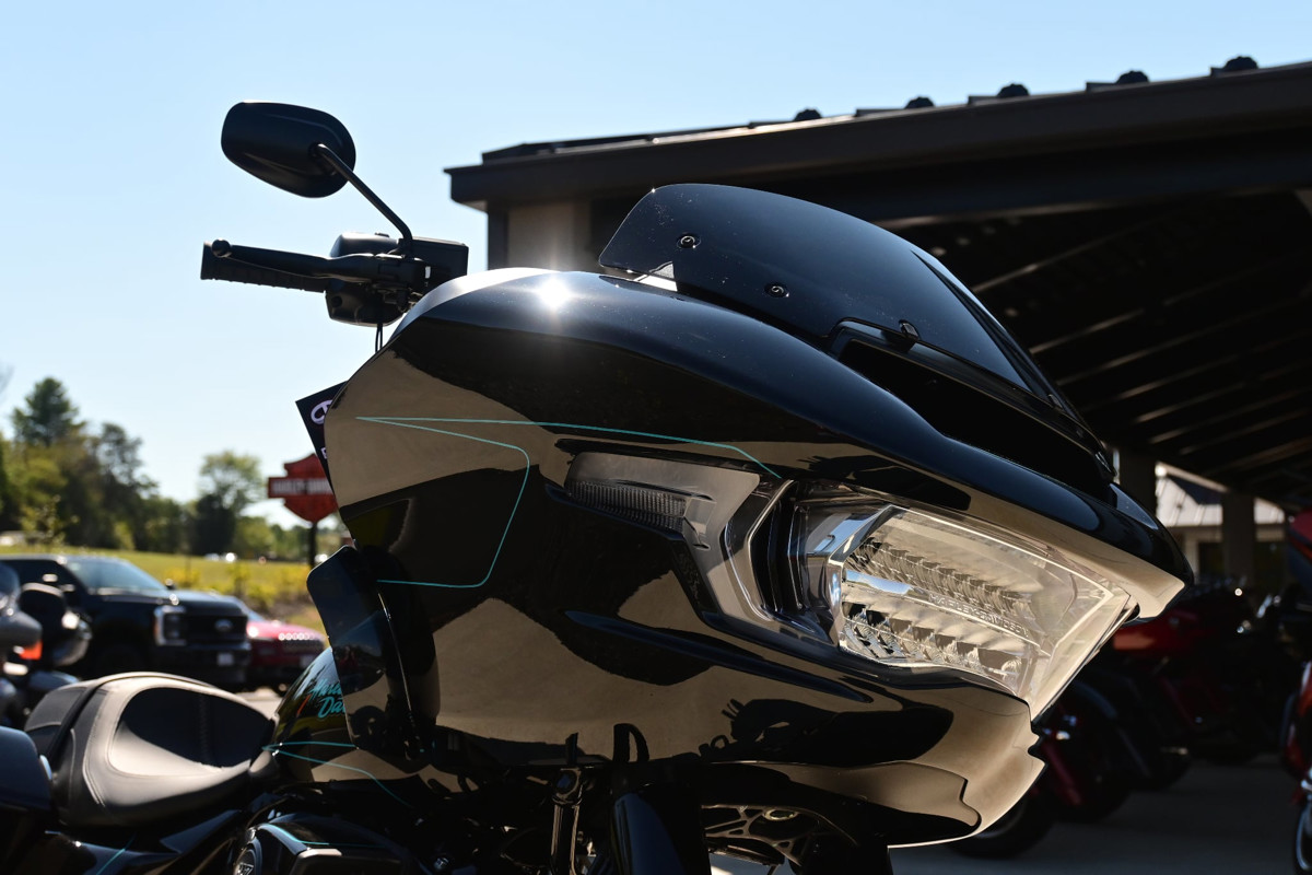 Road Glide®