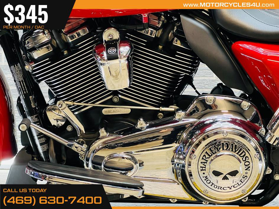Street Glide®