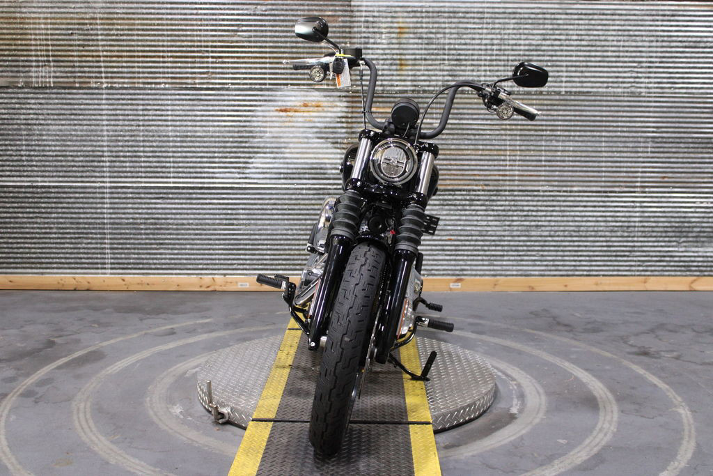 Street Bob®