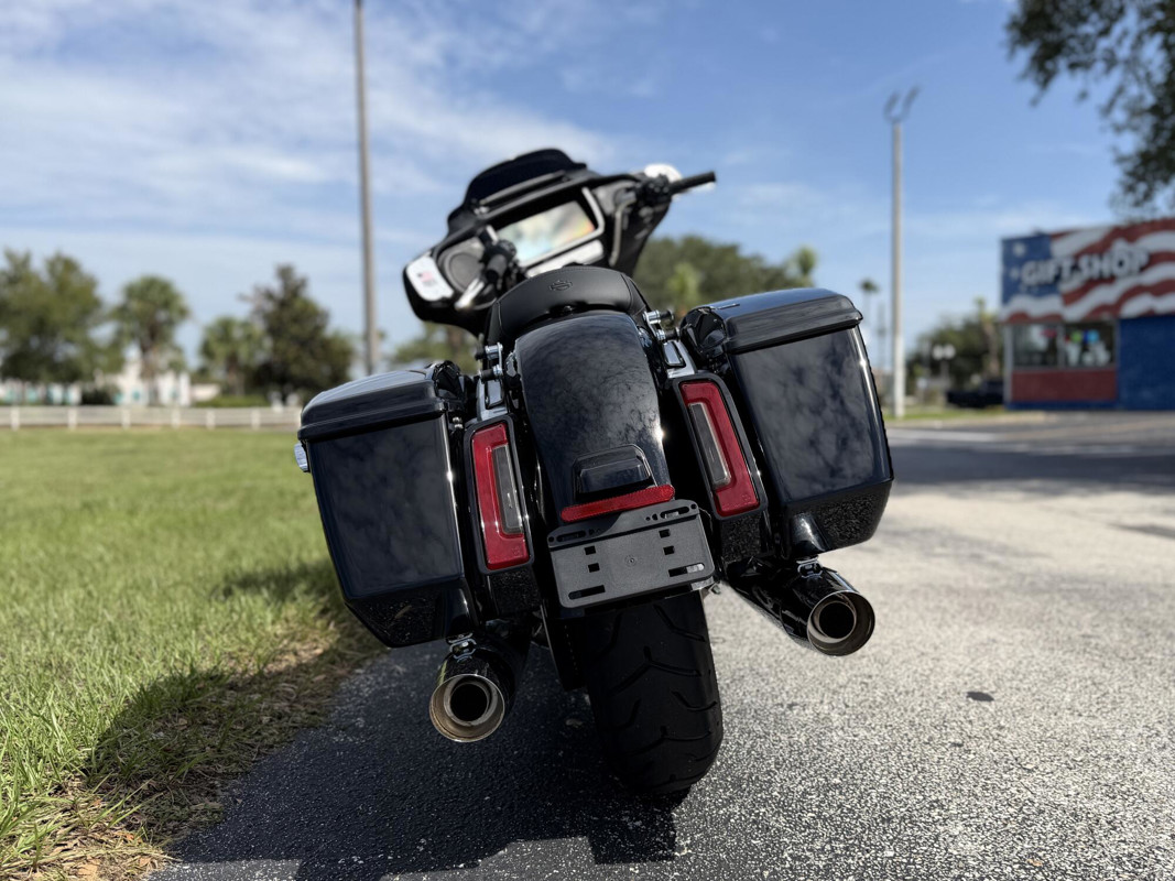 Street Glide®