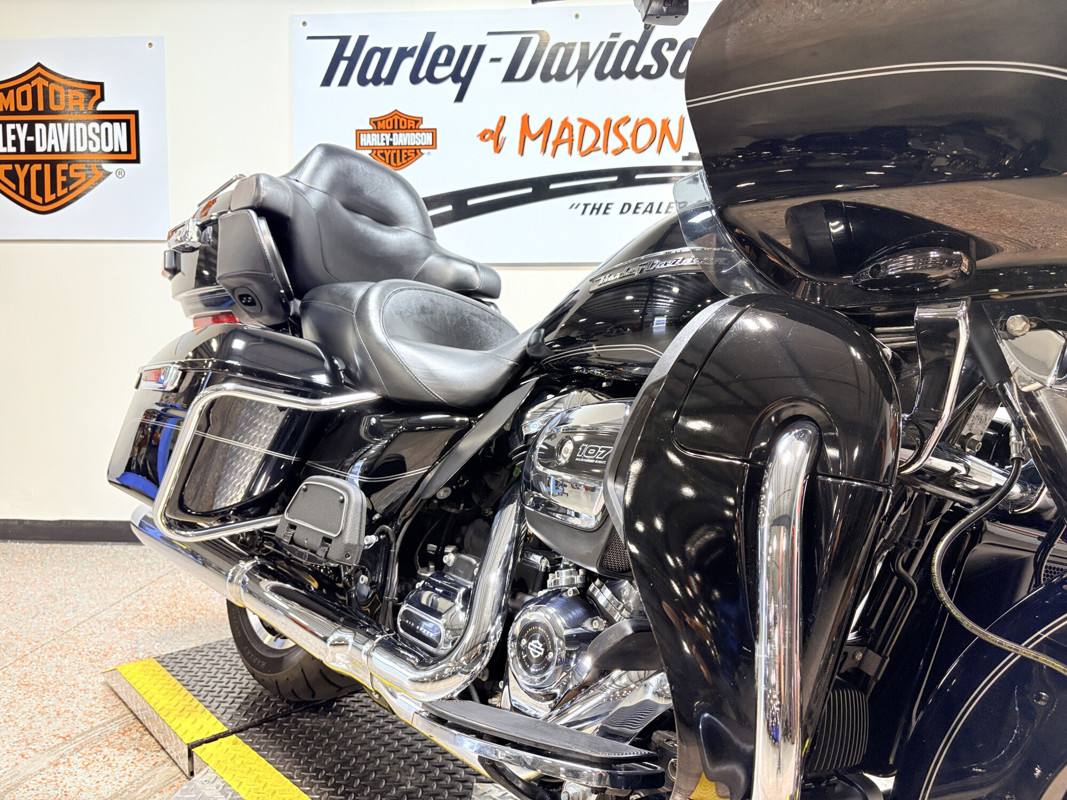 Road Glide® Ultra