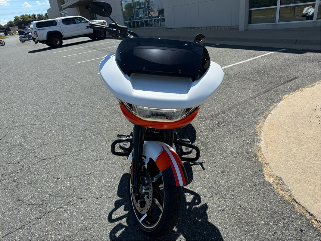 Road Glide®