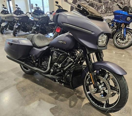 Street Glide®