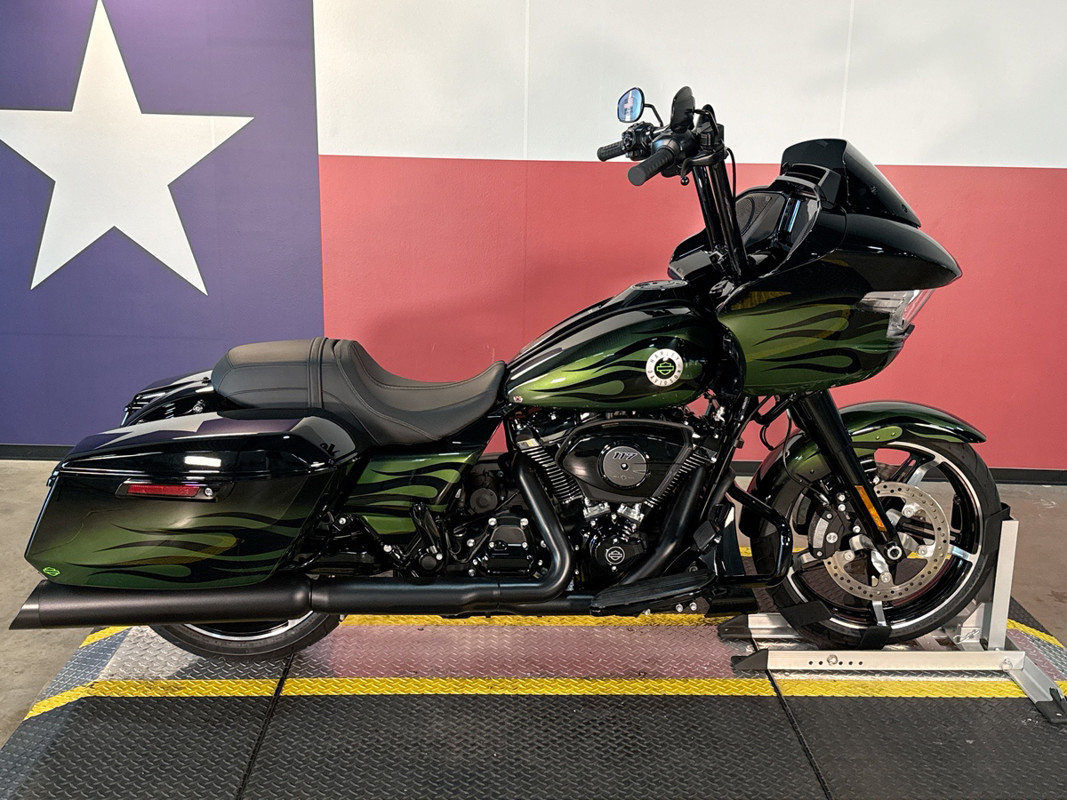 Road Glide®