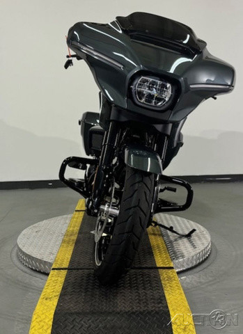 Street Glide®
