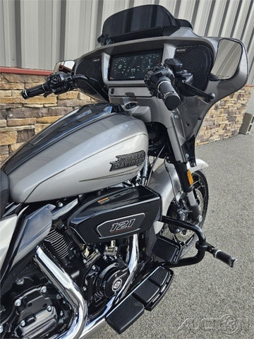 CVO® Street Glide®