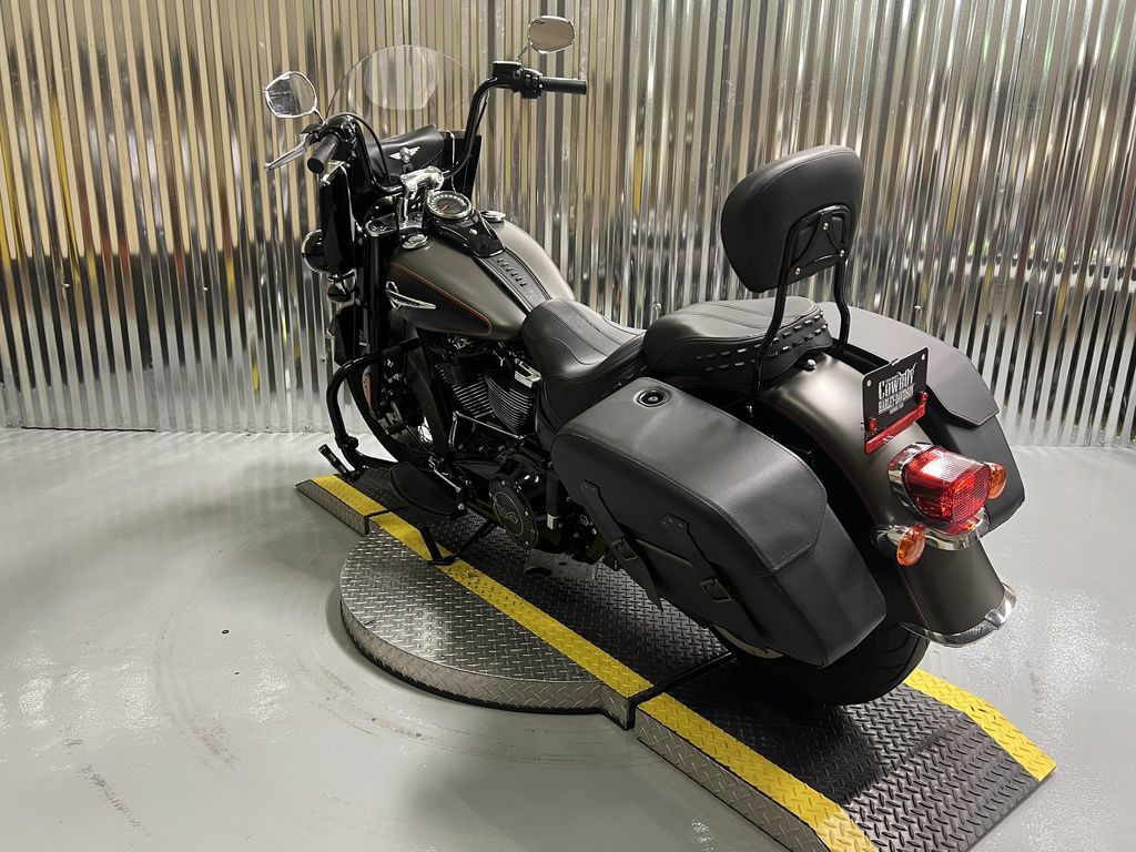 Softail® Heritage Classic 114