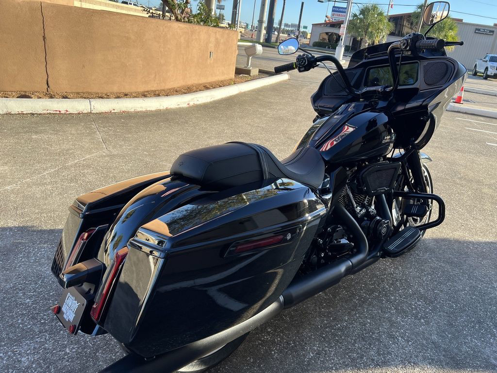 Road Glide®
