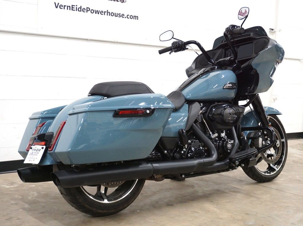 Road Glide®