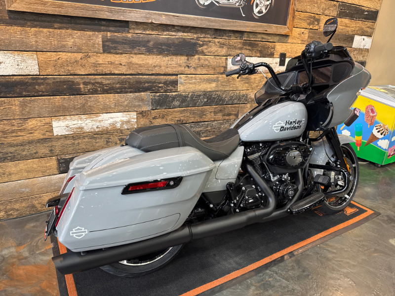 Road Glide®