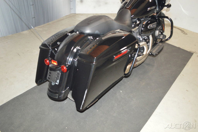 Road Glide® Special