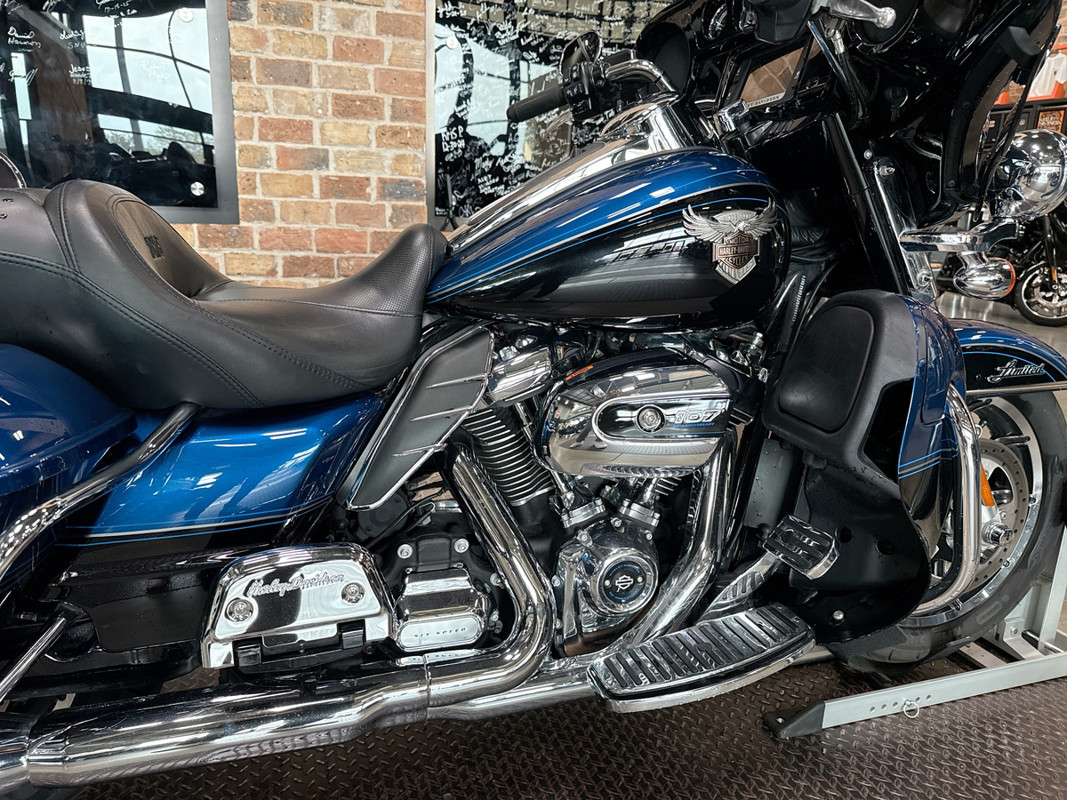 Electra Glide® Ultra® Limited 115th Anniversary