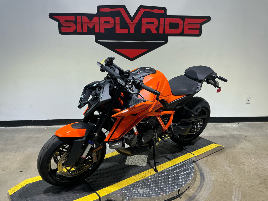 1390 Super Duke R