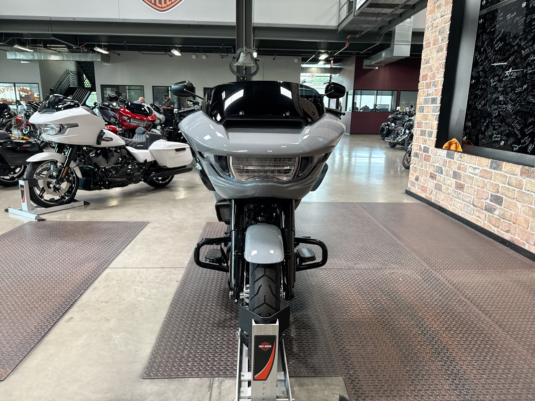 Road Glide®