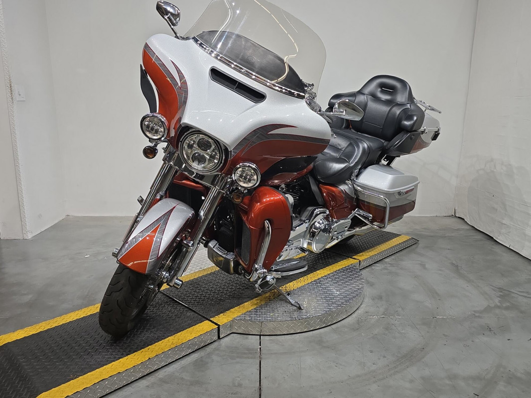 CVO® Electra Glide® Ultra Limited