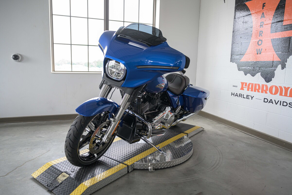 Street Glide®