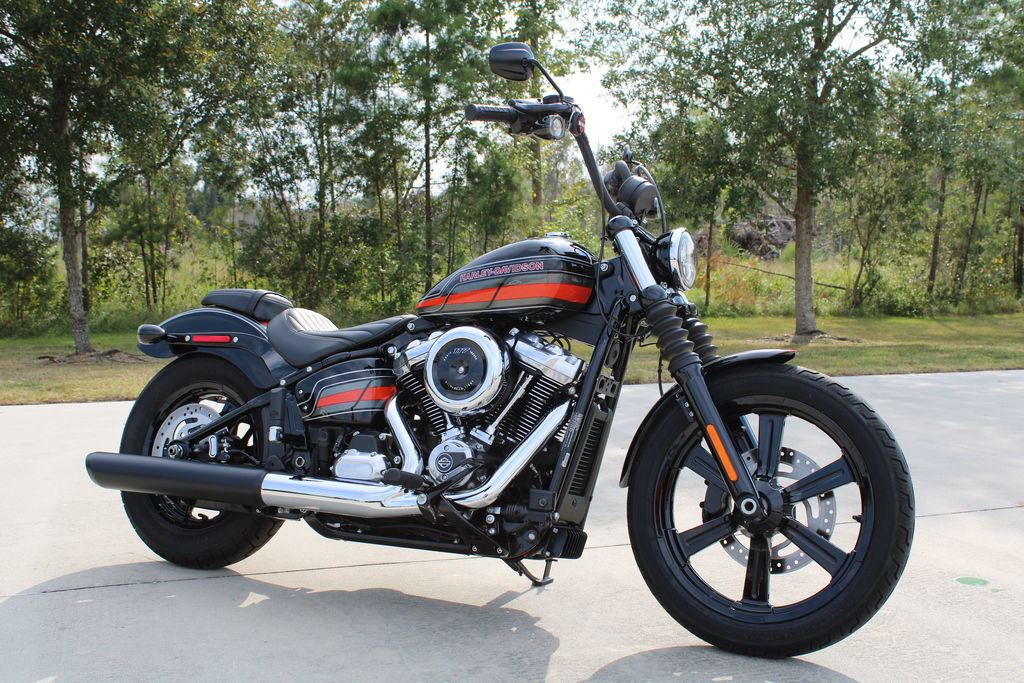 Street Bob®