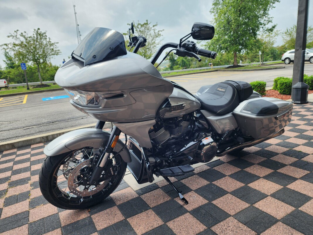 CVO® Road Glide®