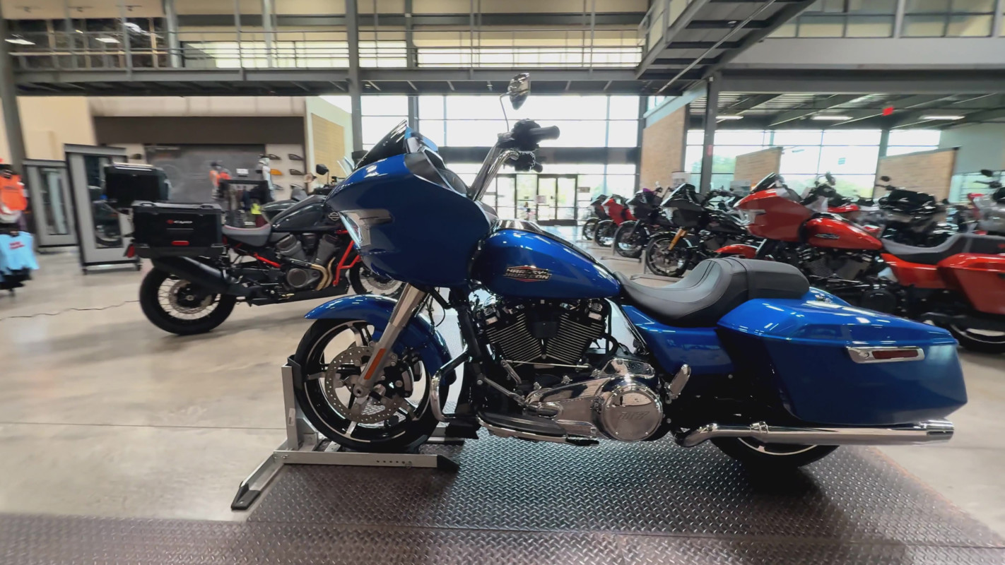 Road Glide®