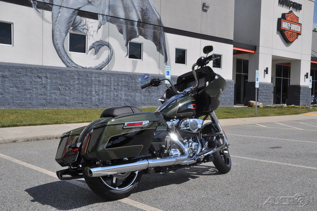 Road Glide®