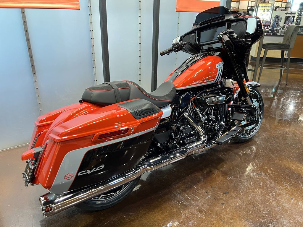 CVO® Street Glide®