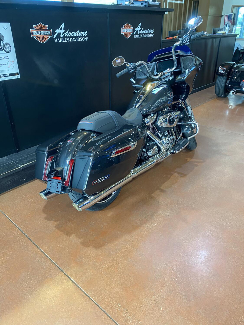Road Glide®