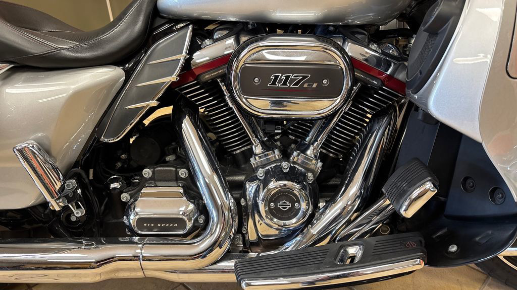 CVO® Street Glide®