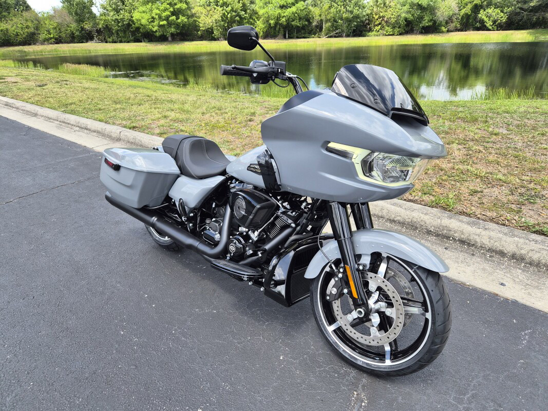 Road Glide®
