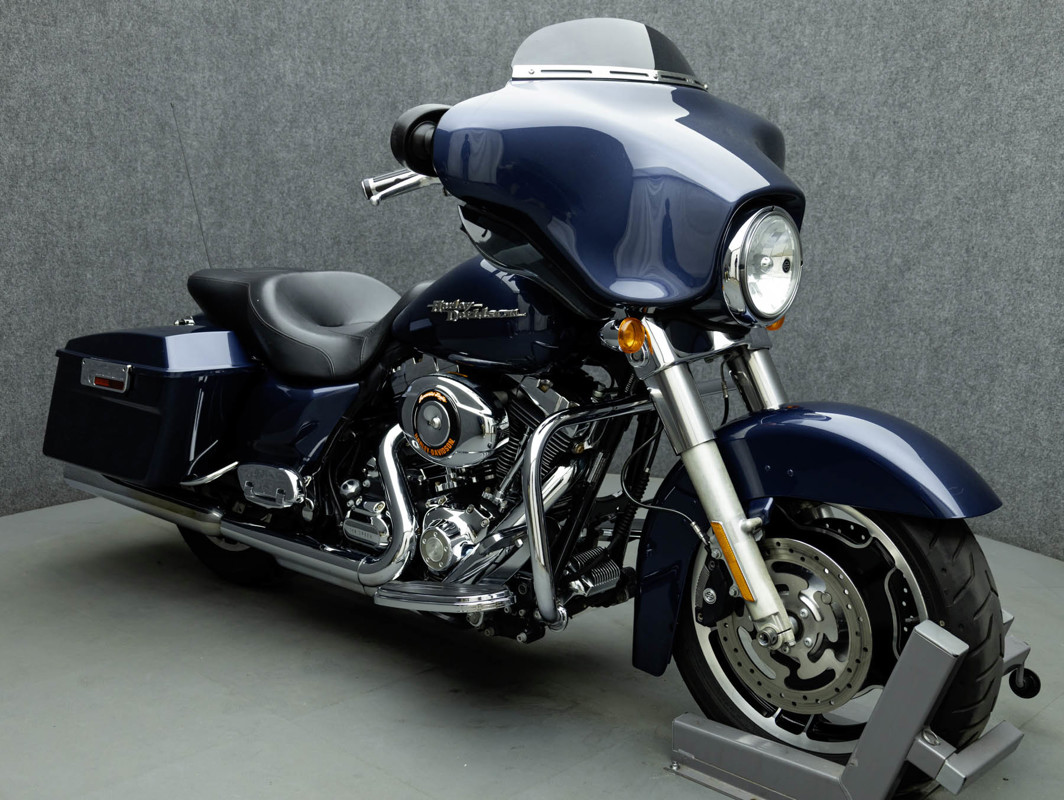Street Glide®