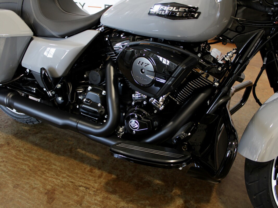 Street Glide®