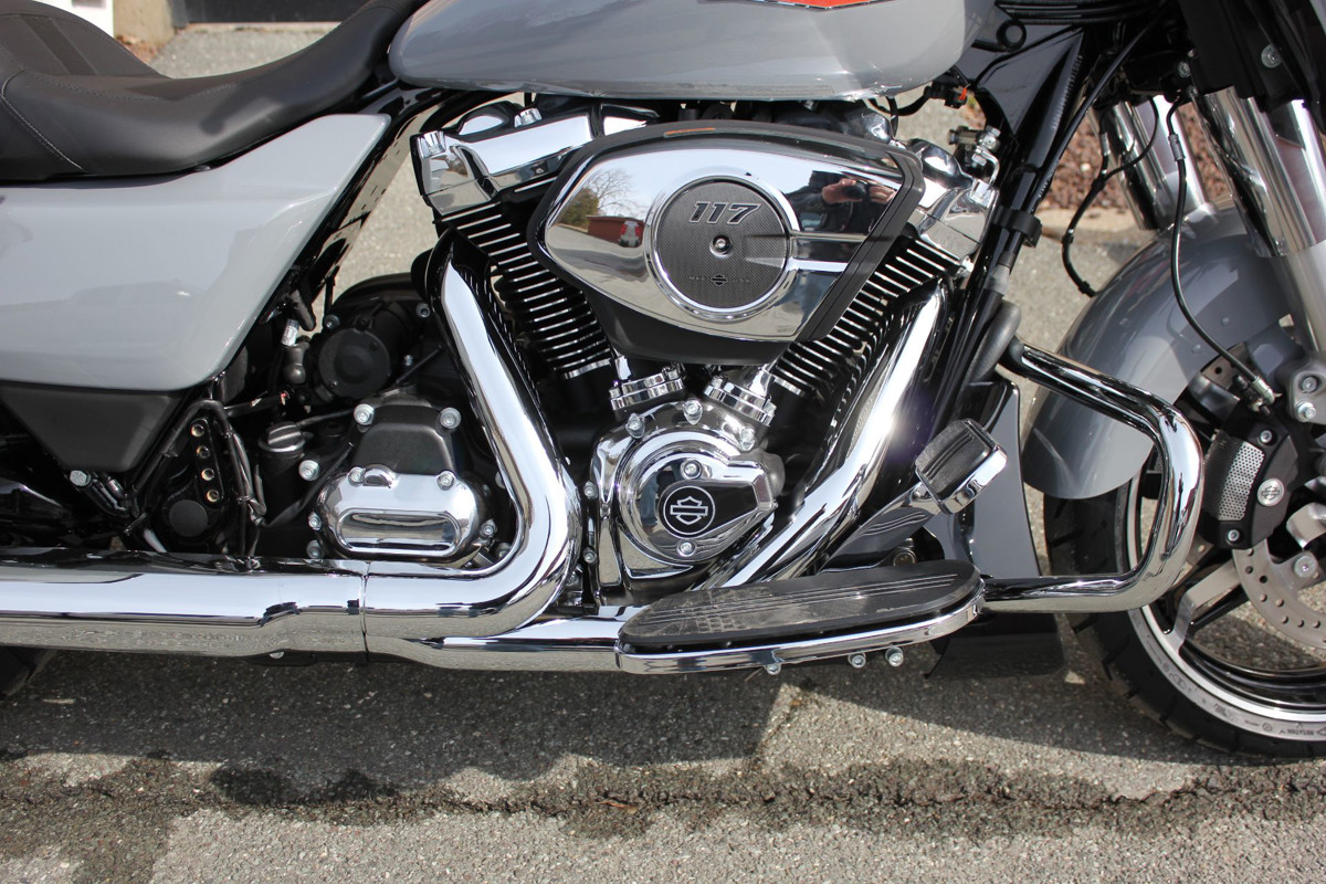 Street Glide®