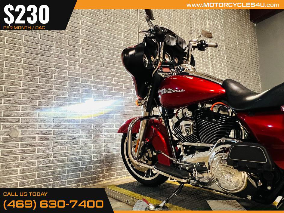 Street Glide®