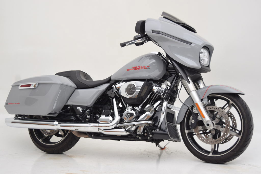 Street Glide®