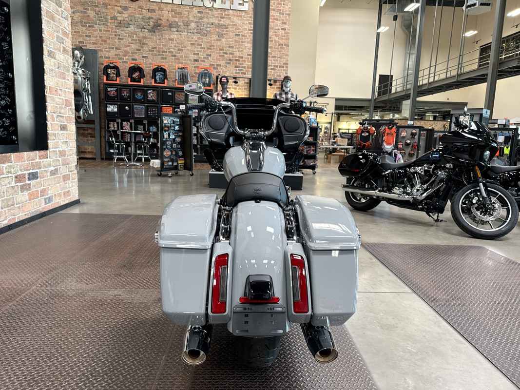 Road Glide®