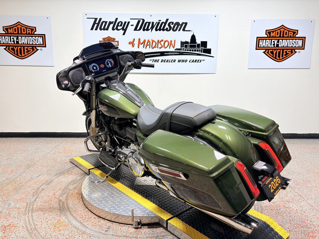 Street Glide®