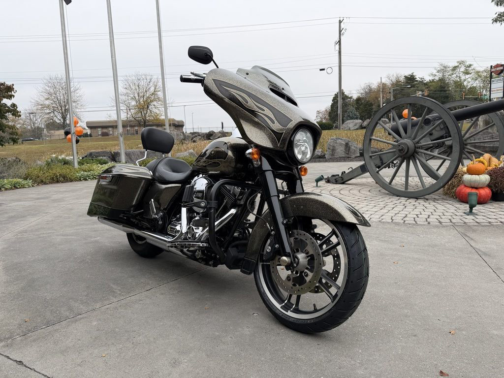 Street Glide®