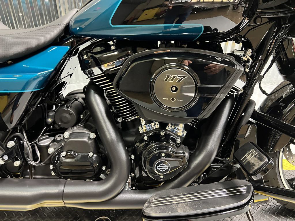Street Glide®