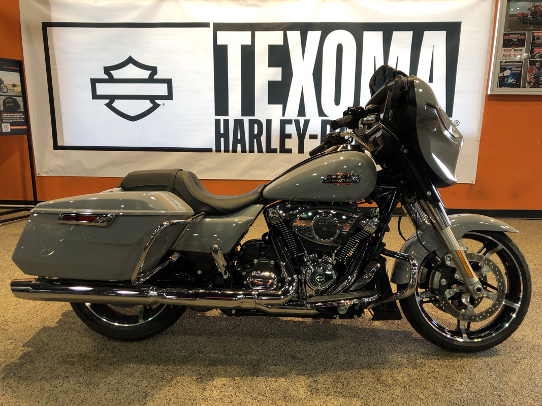 Street Glide®