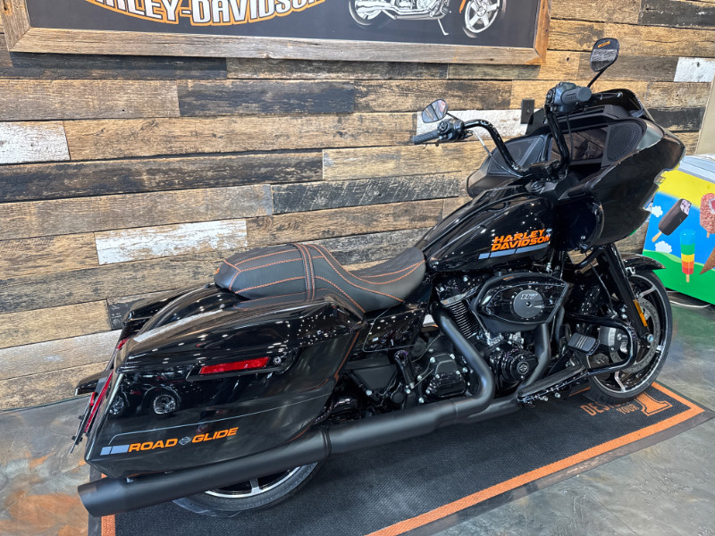 Road Glide®