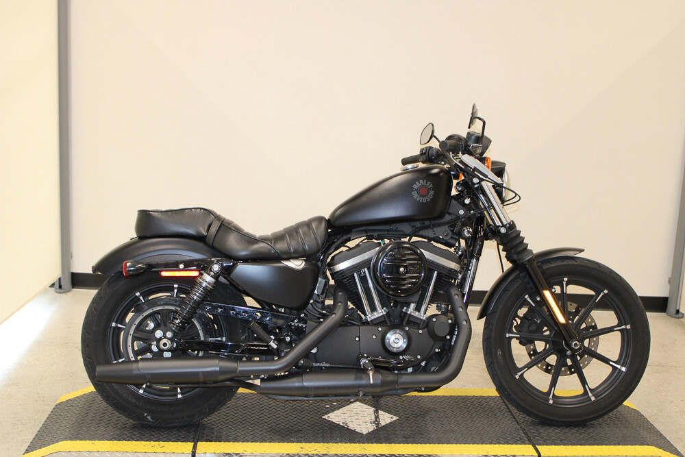 Iron 883®