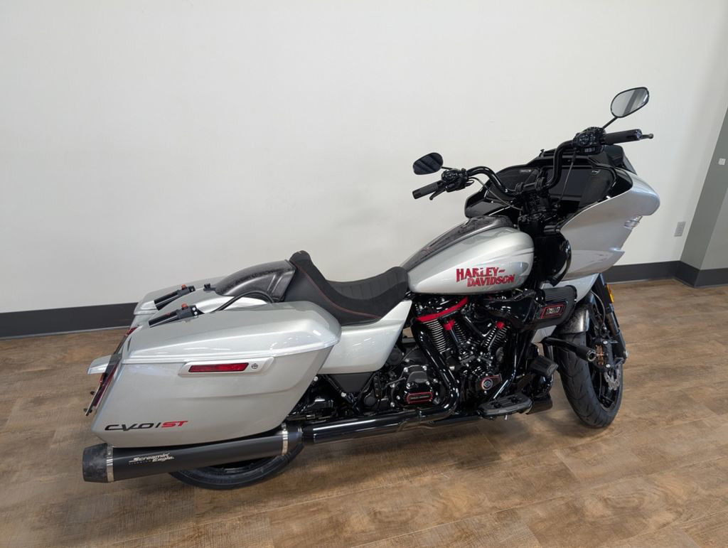 CVO® Road Glide® ST