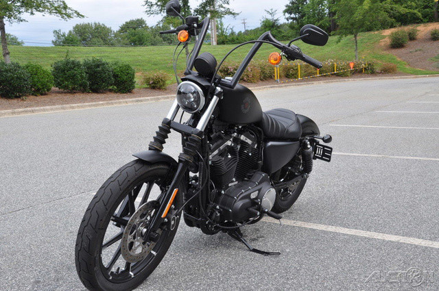 Iron 883®