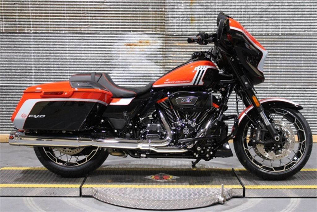 CVO® Street Glide®