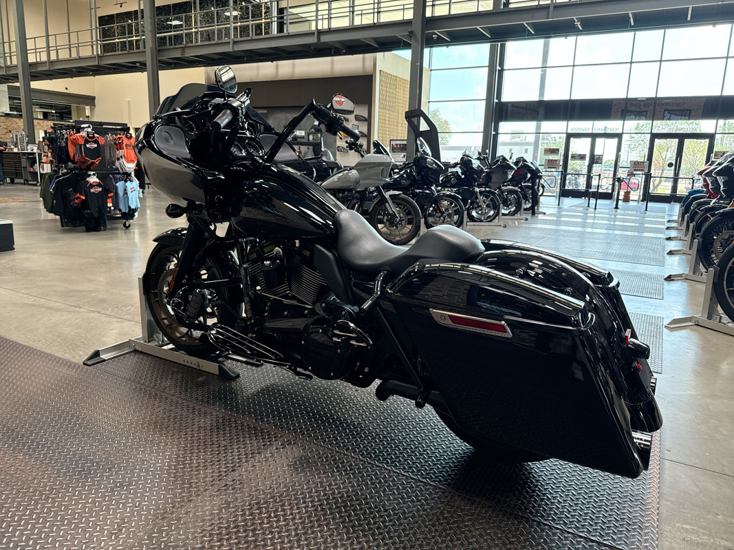 Road Glide® ST