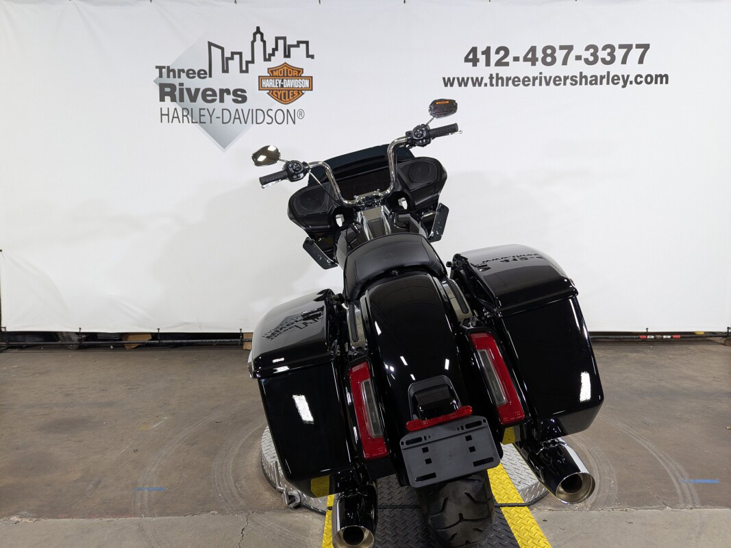 Road Glide®
