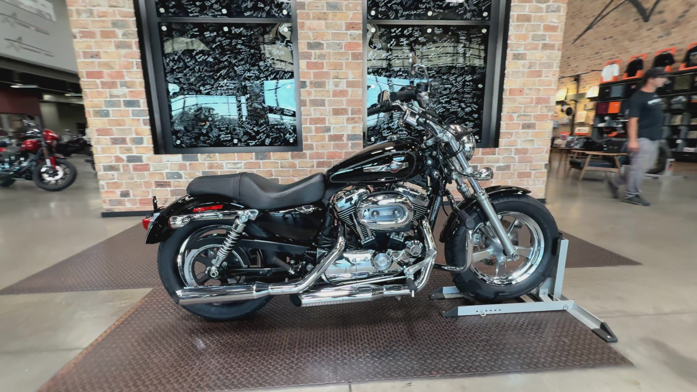 Sportster® 1200 Custom - H-D1 Factory Custom