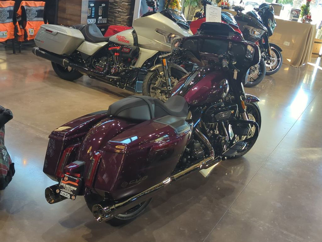 CVO® Street Glide®