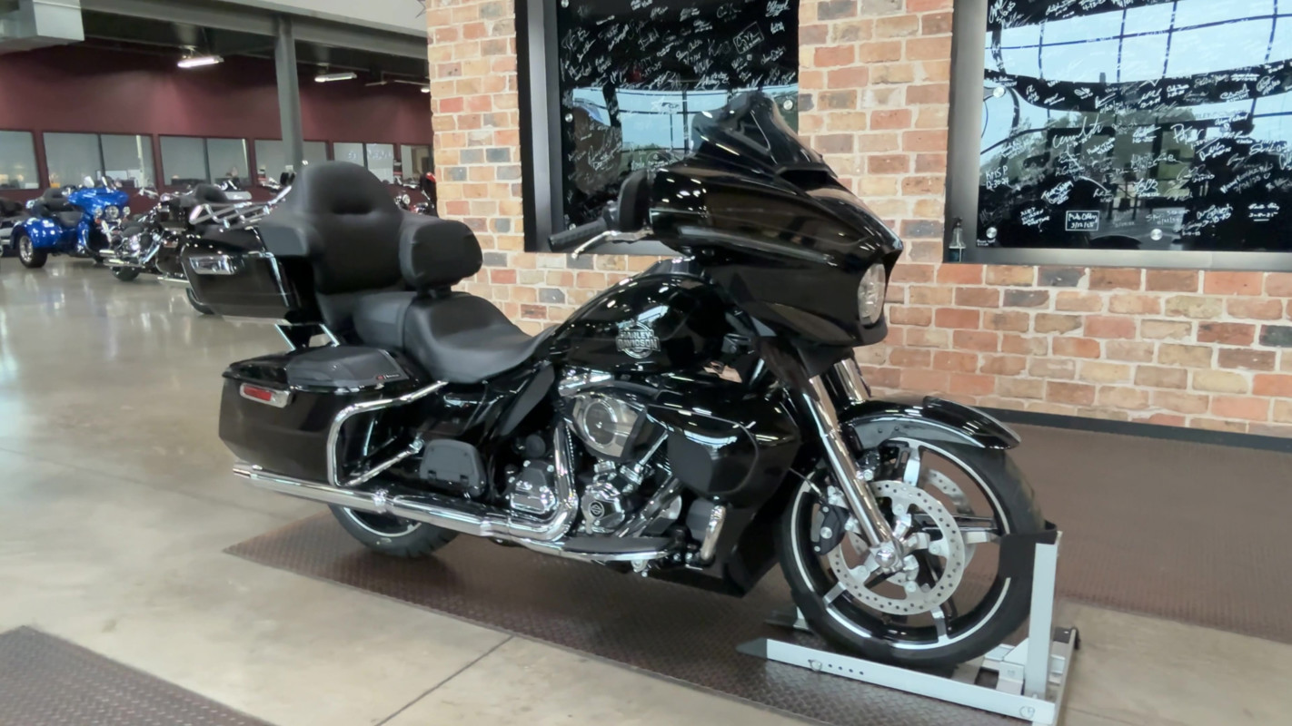 Street Glide® Ultra