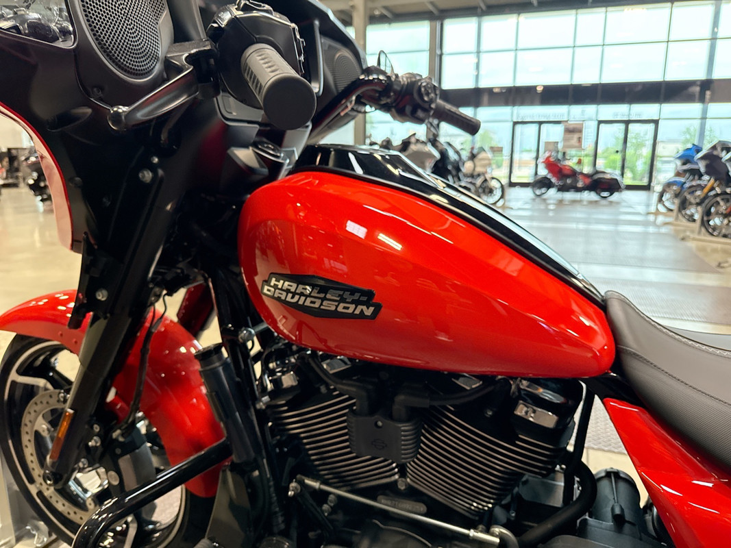 Street Glide®